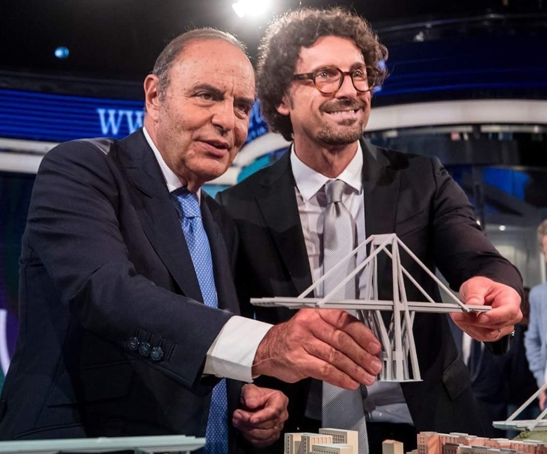 paolorivieccio's tweet photo. #Toninulla @makkox @SalernoSal @welikeduel @zdizoro #infinitatristezza https://t.co/5YjWPitFaQ