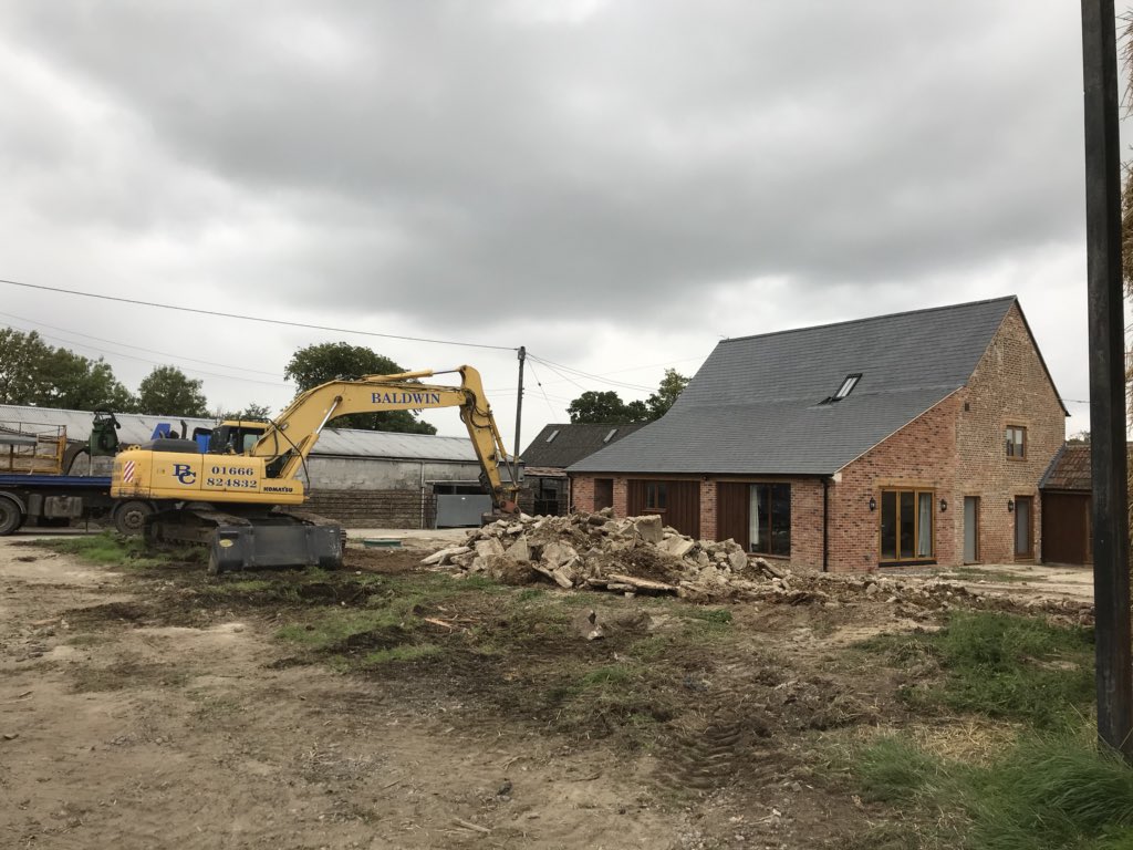 BaldwinConstruc's tweet image. We also do demolition!

An old farm building in Brinkworth which we safely demolished last week. We were in and out within the day with all materials separated and sorted. 

baldwinconstruction.org.uk