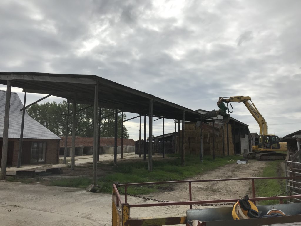 BaldwinConstruc's tweet image. We also do demolition!

An old farm building in Brinkworth which we safely demolished last week. We were in and out within the day with all materials separated and sorted. 

baldwinconstruction.org.uk