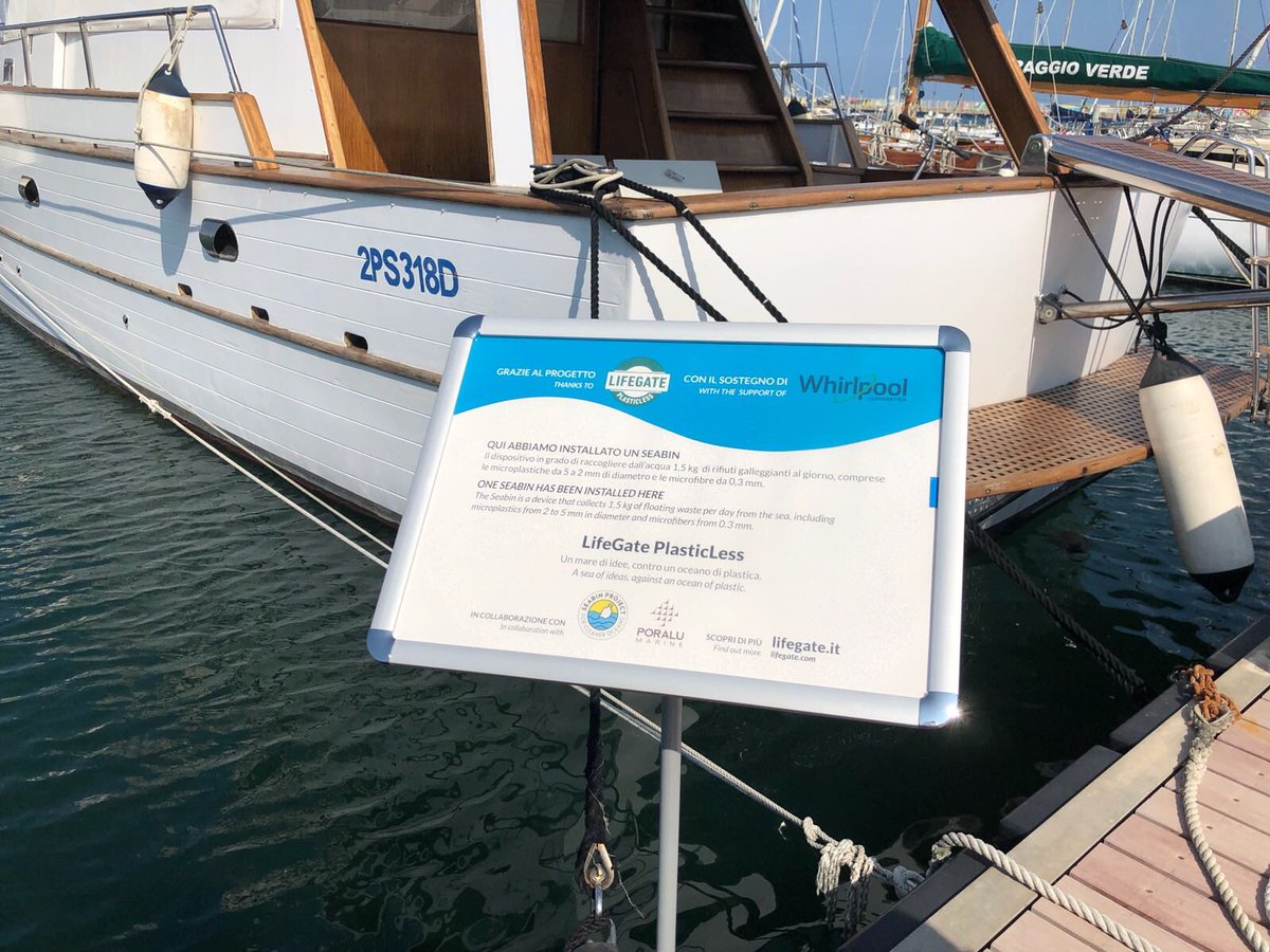 NicoEsp72's tweet image. Si parte da #Fano con l’installazione dei #SeaBin che permetterebbero di mantenere le acque del mare  pulite! Questo sarà solo il punto di partenza #PlasticLess  #CommunityMatters