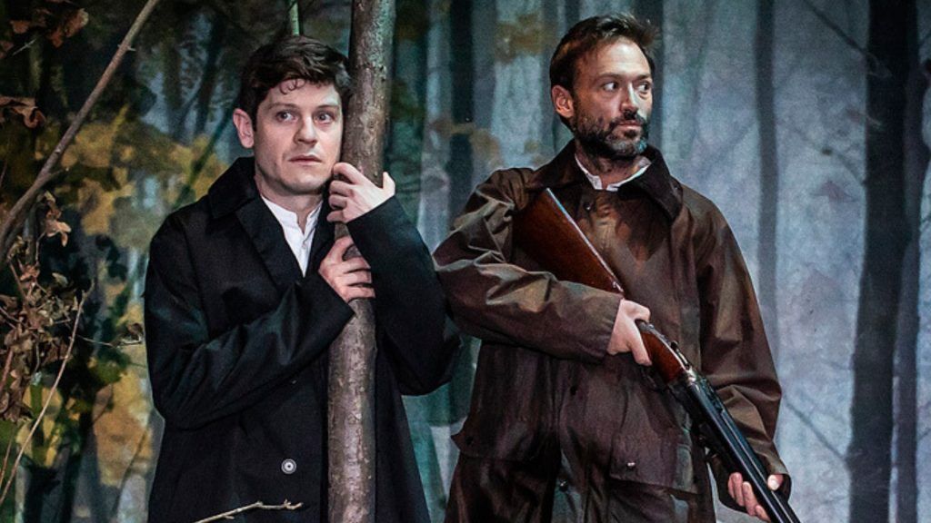 theatre_weekly's tweet photo. Review: Foxfinder @FoxfinderPlay by Dawn King ( @wiggedy) at the Ambassador's Theatre ★★★★ - Starring  @iwanrheon @ReedHeida https://t.co/20VWL2g3Uu https://t.co/mJ9JtBzakp