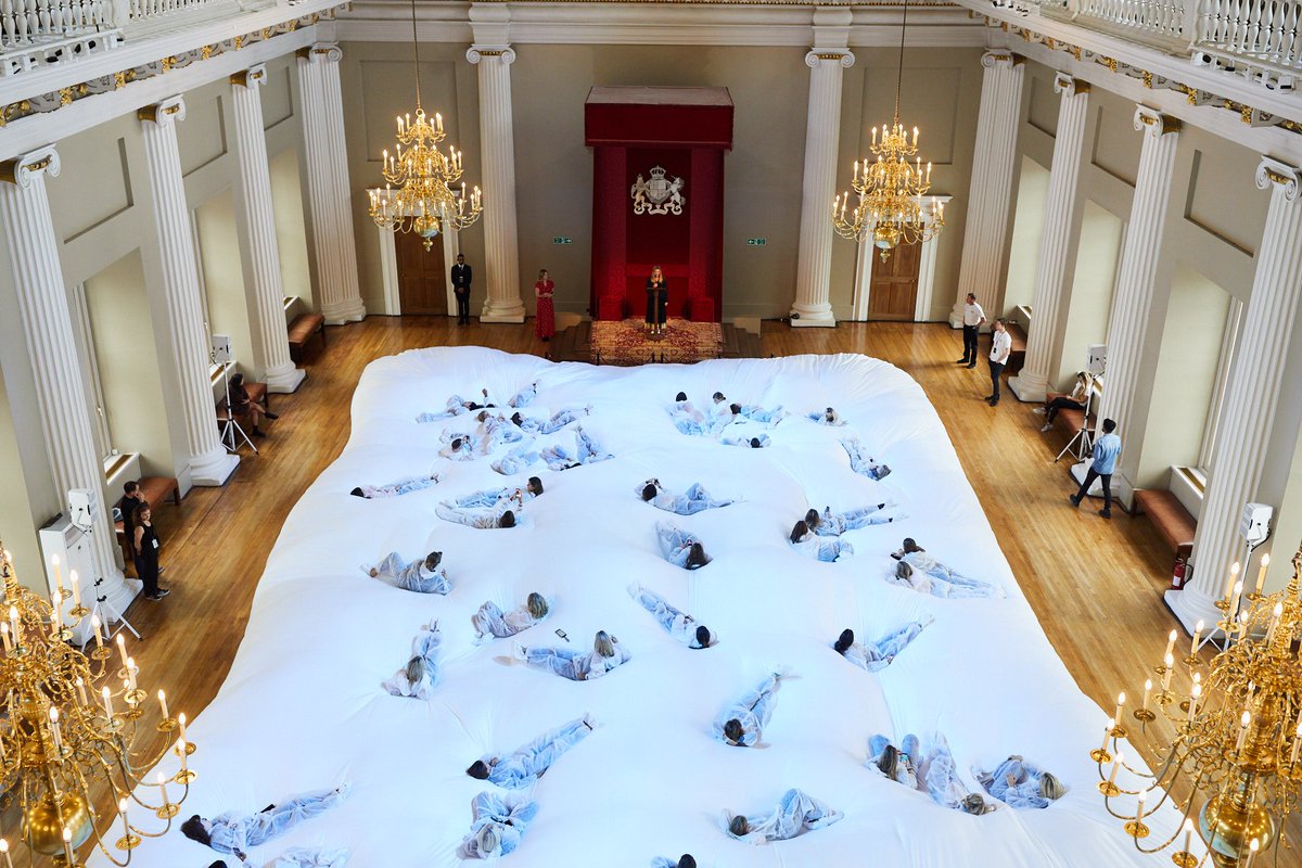 The #CHUBBYcloud is here. Starting #LFW with a guided meditation from <a href="/PoppyJamie/">Poppy Jamie</a>  <a href="/HNPapp/">Happy Not Perfect</a>. There are still a few tickets left for this weekend at anyahindmarch.com #AnyaHindmarch