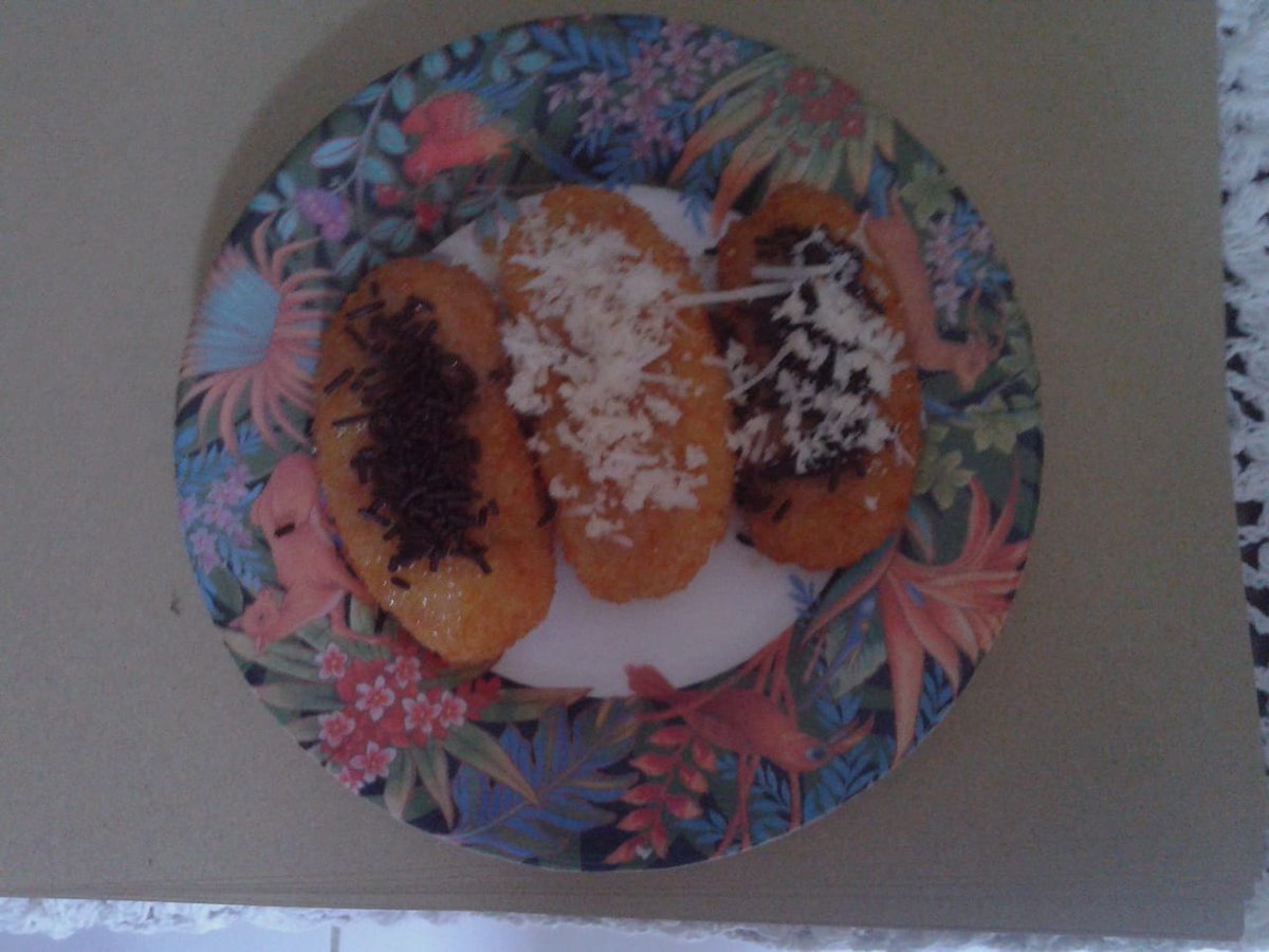 Nah. .ini yang nyess. .nyess enak pisang nugget ala Rumbi-umbian, banyak menunya. ..