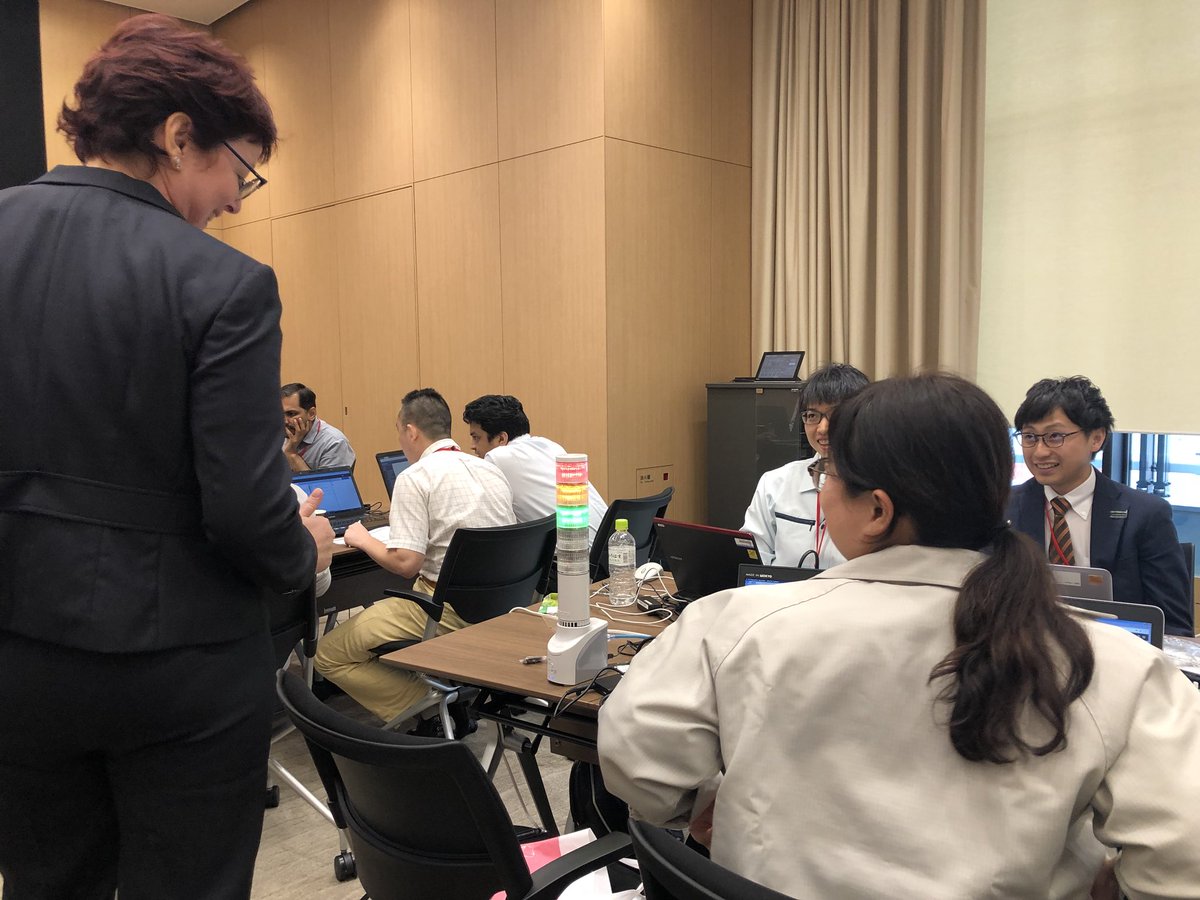 usampo's tweet photo. パトランプでデジタルトランスフォーメーション!
@ServiceNowJapan #HackNowJPN https://t.co/DigWNqwVaI