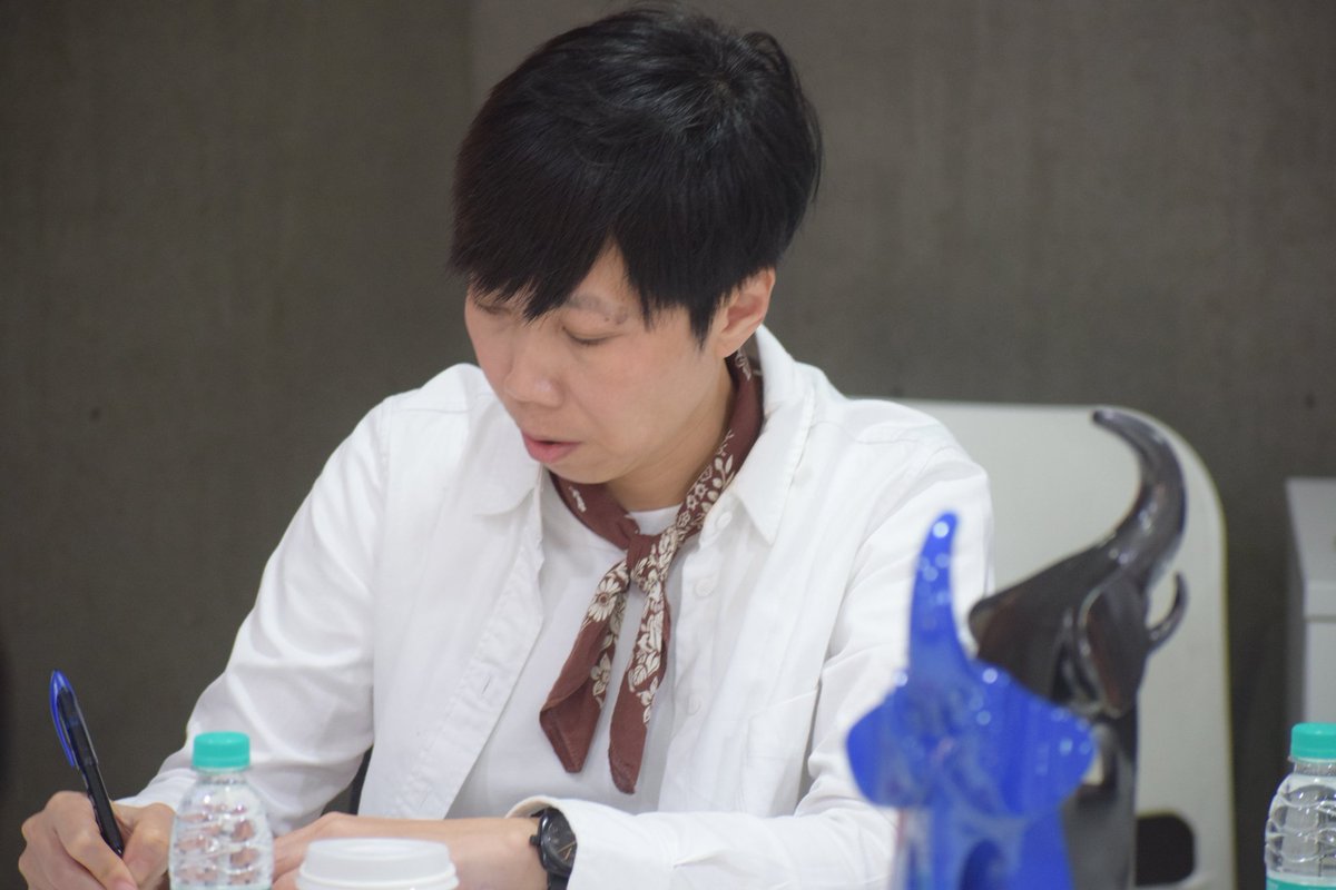 Kyoorius's tweet photo. Some serious judging happening at Kyoorius Design Awards Jury Session with @yahlengyu.
#KDA18 #KyooriusDesignAwardsJudging https://t.co/QkoeRmcNeZ