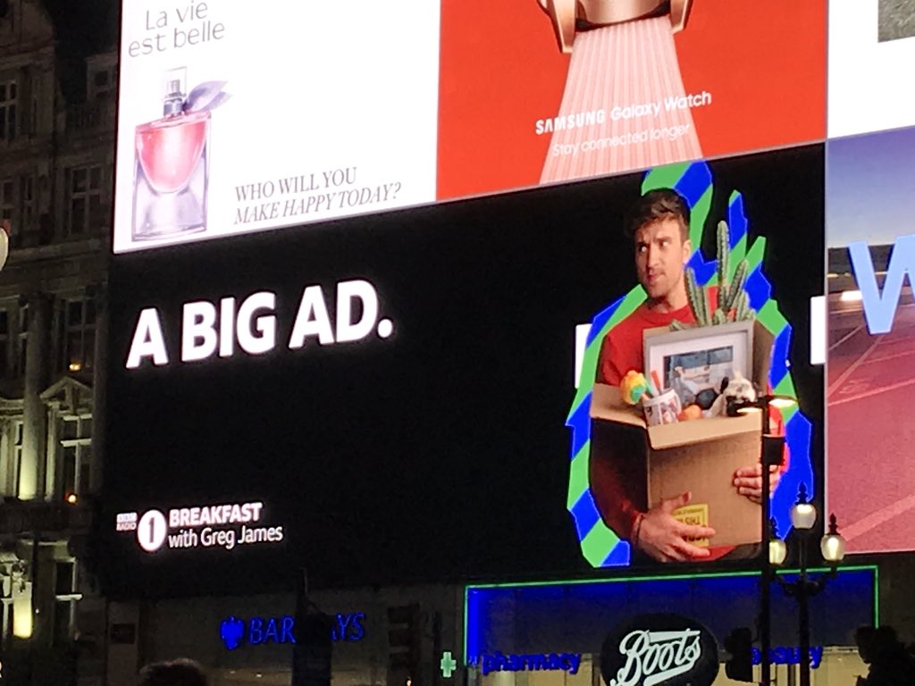 stephamoore's tweet photo. This is huge. Literally and figuratively. @BBCR1 @UnitedAgents  #Piccadilly https://t.co/L1AIlDFjB6