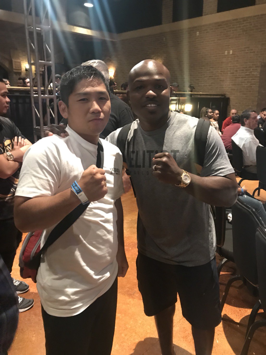 𝐊𝐚𝐝𝐨𝐞𝐛𝐢 𝐁𝐨𝐱𝐢𝐧𝐠 𝐆𝐲𝐦 角海老宝石ボクシングジム 岡田博喜 63 4kg 100 で無事に計量パス 対するコリア選手はリミットでパス いよいよ明日 決戦 日本時間では15日 日 頑張れ 岡田 T Co 8tjkysq5kb Twitter