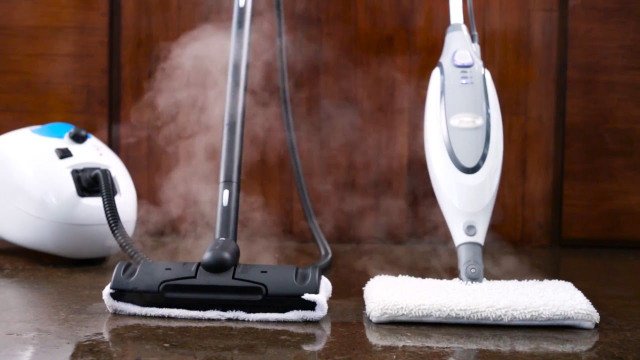 Here we would look at the benefits of both cleaning methods, to help you in making an informed decision. #mopandbroom #mophanger #tools #equipment #cleaning #kitchenequipment mopandbroomholder.wordpress.com/2018/09/13/whi…