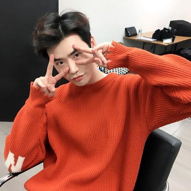 YES24ENT_ID's tweet photo. Happy bornday to #LeeJongSuk ! Wishing all the good things for him! 😊❤️ https://t.co/vmTn0JKjvH