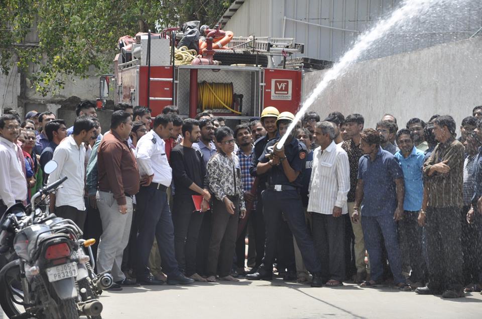 laxmidiamond's tweet photo. Fire Awareness Training at #LaxmiDiamond
#Ld #FireAwarenessTraining https://t.co/Cq9bnH3RKo