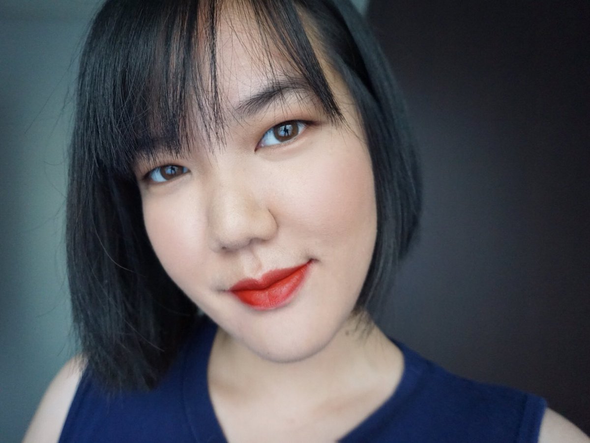 arnathaofficial's tweet image. วันนี้ได้ลองงานผิว Studio Fix ตัวใหม่จาก M.A.C รองพื้นคือปิดเนียนกริบตาแตกมาก ลงแป้งซ้ำเข้าไปคือเนียนเป๊ะ นี่แต่งหน้าแบบไม่ตั้งใจ หน้าก็ออกมาเป๊ะกริบได้แบบโปรเฟสชั่นนอล ส่วนสีก็พอดีกับผิวนี่มาก เค้ามีแจกเทสเตอร์อยู่ด้วยนะ ไปลองงง #StudioFix #EveryShadeOfYou #MACCosmeticsThailand