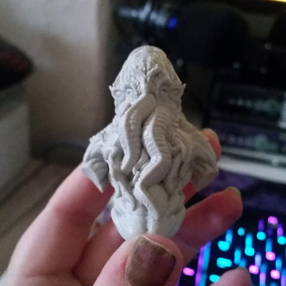 PixieLou85's tweet photo. Cthulu is just misunderstood.
Bust miniature in resin by Mr Lees Miniatures!
Twitch and FB link in bio!
#TheScottishPixie #beepsheep #cthulu #wh40k #warhammer #aos #tabletop #wargaming #miniatures #minis #painting #twitchcreative #twitch #creative #follow #rt #rb #rp https://t.co/Pip21nAwOH