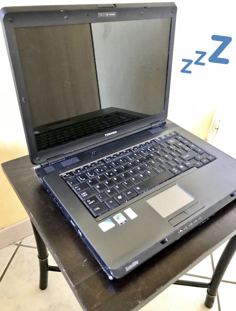 DevBrothers's tweet image. Ordinateur bloqué au démarrage, impossible à utiliser.
Un bon nettoyage logiciel et il va se réveiller !
#Toshiba #SatelliteL300