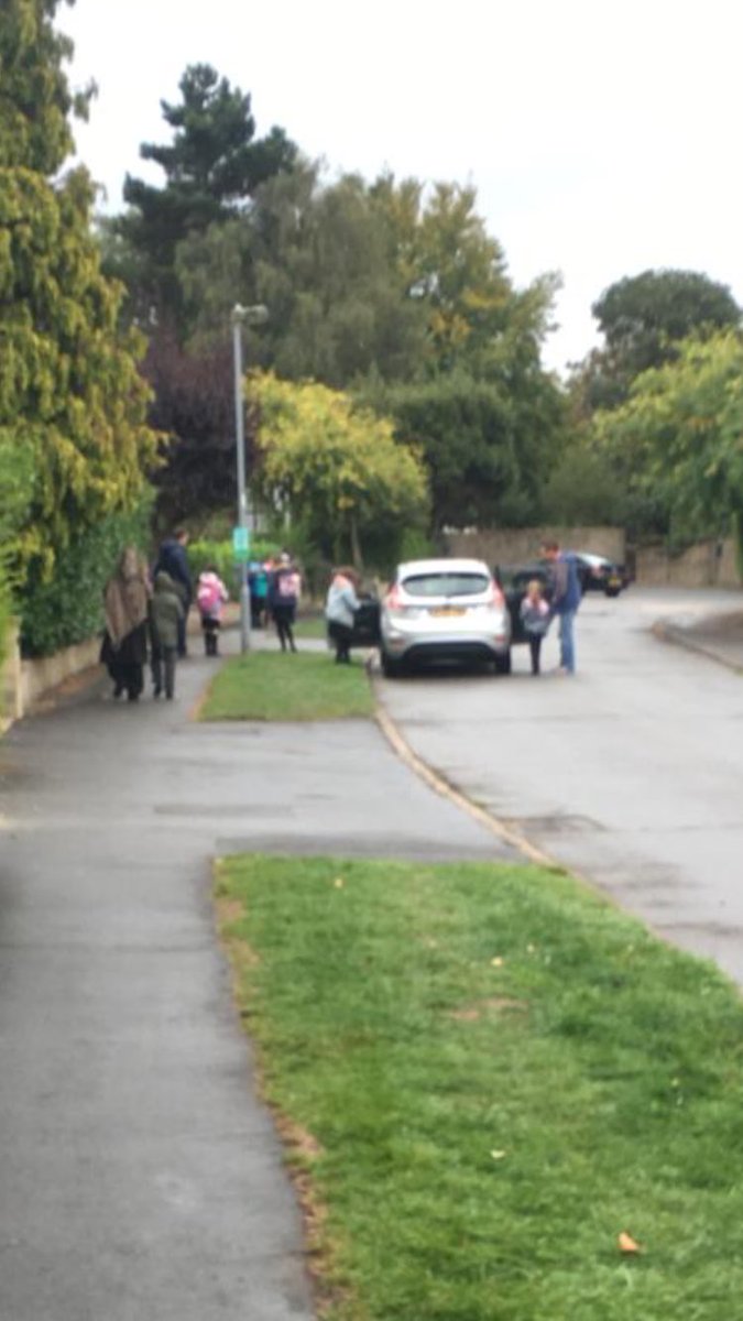 GumpyCommuter's tweet photo. @BTSSwindon I’m not sure this dad quite understood the point of the scheme as he let his kids jump out the car to scan their fobs before getting back in and driving off! On Roman Crescent in Old Town this morning #facepalm #beatthestreetswindon https://t.co/KpDb3XLizi