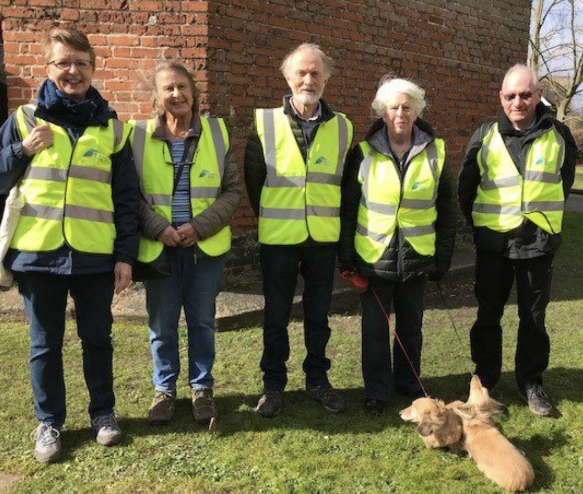 SuttonCouncil's tweet photo. Enjoy walking and socialising? Then Melanie's Walks by @MelanieNunzet are perfect for you! Meet outside St. Mary's Church (SM6 7NJ) in @beddington_park 10am each Friday and enjoy a beautiful hour long walk around the park and surrounding areas πΆββοΈπΆββοΈπΌ#TakePartTakePride https://t.co/EHR8Qy1c5N