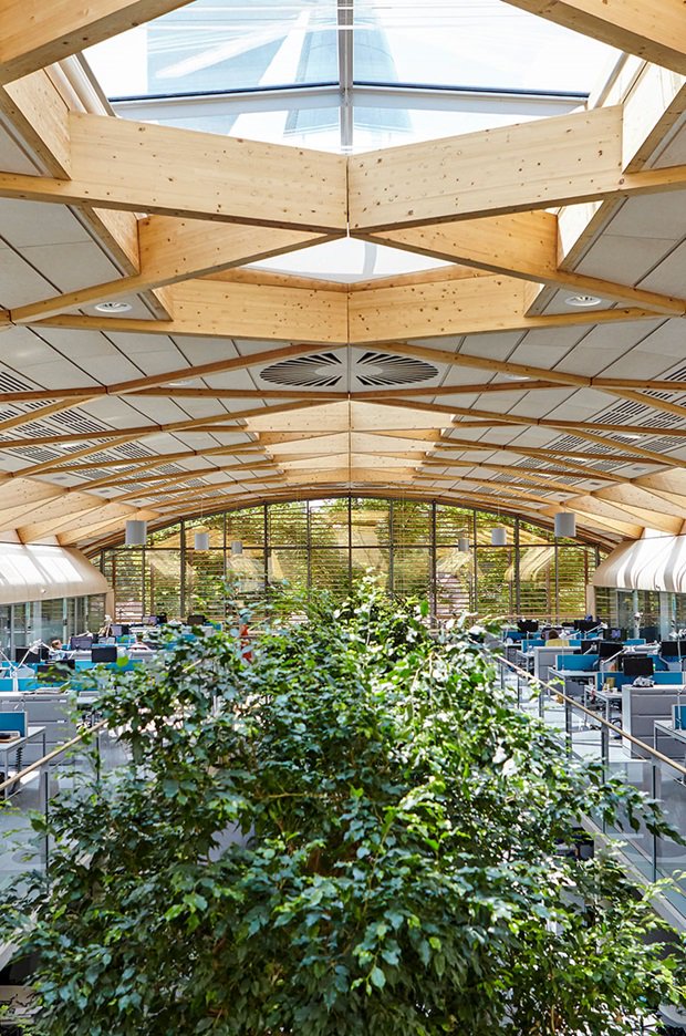 VELUXBelgium's tweet photo. L'importance et l'utilité de la #lumière naturelle sont magnifiquement démontrées dans ces exemples de notre magazine Daylight &amp; Architecture. Espérons que votre lieu de travail ressemblera à ça 😉 https://t.co/VvUwVKJLYA https://t.co/rZavgi2I89