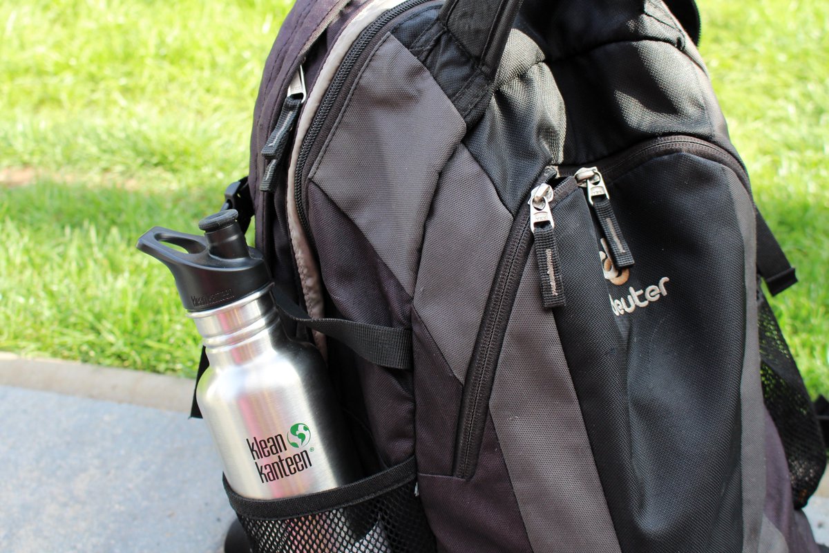 Gruenspar's tweet photo. #stayhydrated 
Der perfekte Wegbegleiter für unterwegs.🌍💦
Mit Klean Kanteen sagt Ihr Plastikflaschen den Kampf an. ♻️
Schaut mal rein: https://t.co/D5yUOzfxAb https://t.co/Y8JCh5yuG6
