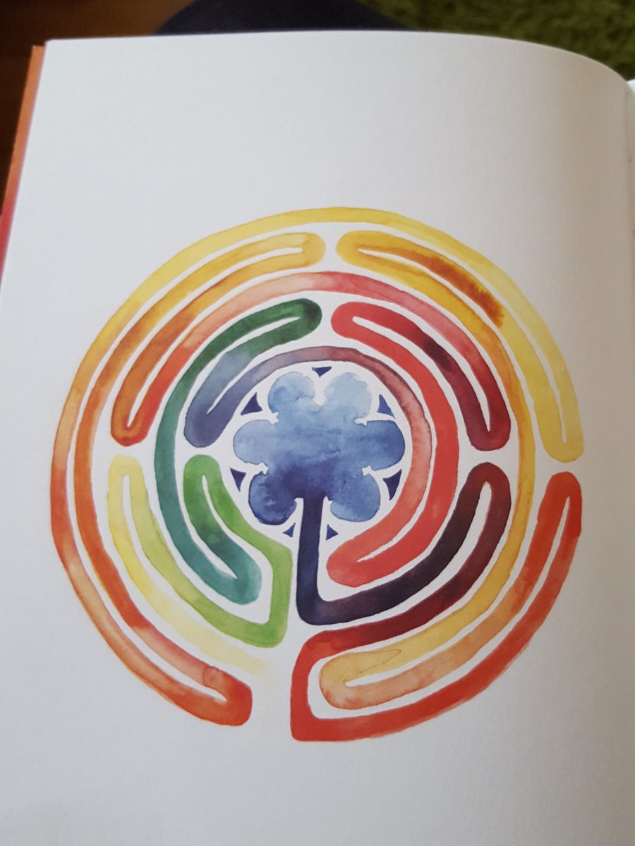 IrisRoeters's tweet image. In het prachtige boek #jouwverhaaljouwkracht staat dit mooie #labyrint 🌈