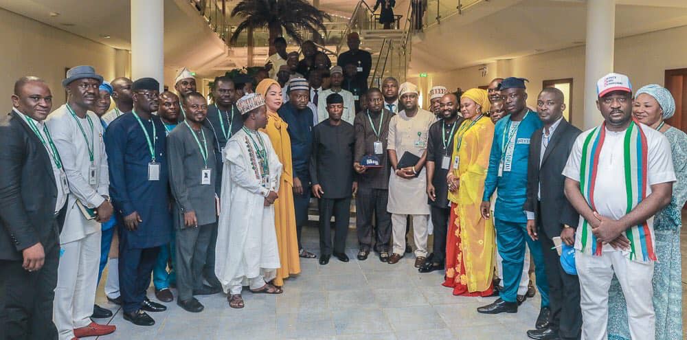 akajemyrep's tweet photo. Hon. Akaje Ibrahim joins other Young Aspirants of APC to meet with @ProfOsinbajo
#NotTooYoungToRun #ReadyToRun
#AkajeMyRep #Akaje4Rep #AkajeOurRep
Cc: @APCNigeria @APCUKingdom @APCNewspaper @IlorinInfo @OurKwara @kwararetweets @Akaje4Rep https://t.co/XUYzfnwN3G