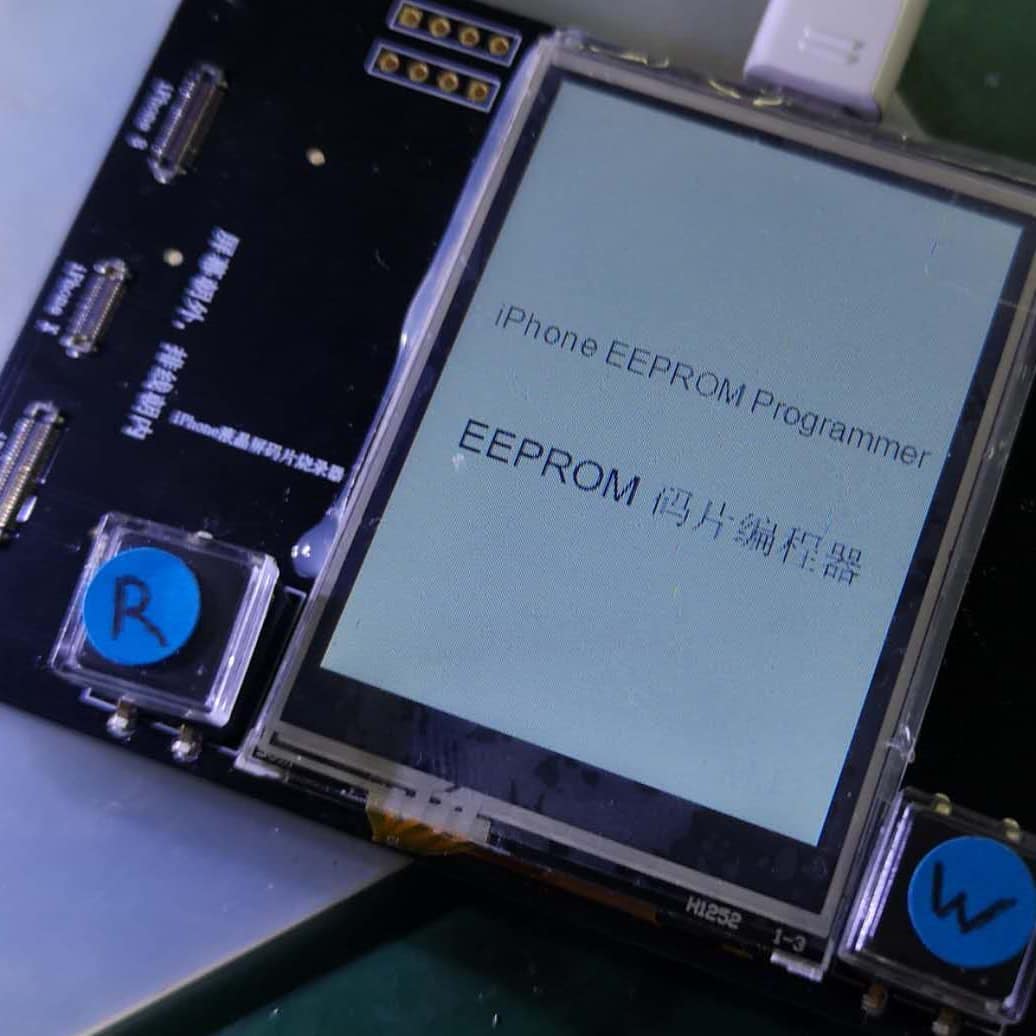 AmberWo20468790's tweet image. This little tool can help solve the Auto Brightness problem for Iphone7 and above after new screen replacement. Big helper!📣
#lcdbuyer #lcdrecycle #lcddamage #lcdredeem #lcdrefresh #lcdscreen #iphone8plus #iphonex #lcdbuyback #lcdreclaim