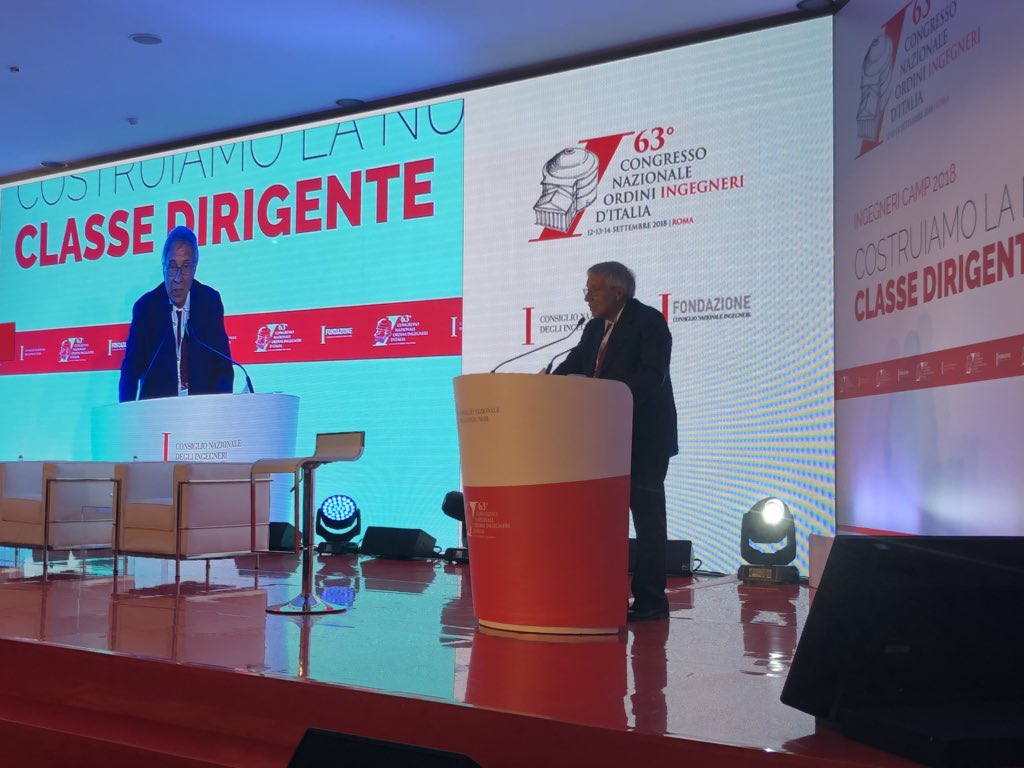 tuttoingegnere's tweet photo. #Bassanini: «Il ruolo degli Ordini professionali non può limitarsi al sindacato ed agli interessi della categoria. Devono dare un contributo alla costruzione di una classe dirigente nuova ed alla nascita delle riforme politiche» #CongressoIng #CNI @FondazioneCNI https://t.co/pI5HBjS9gT