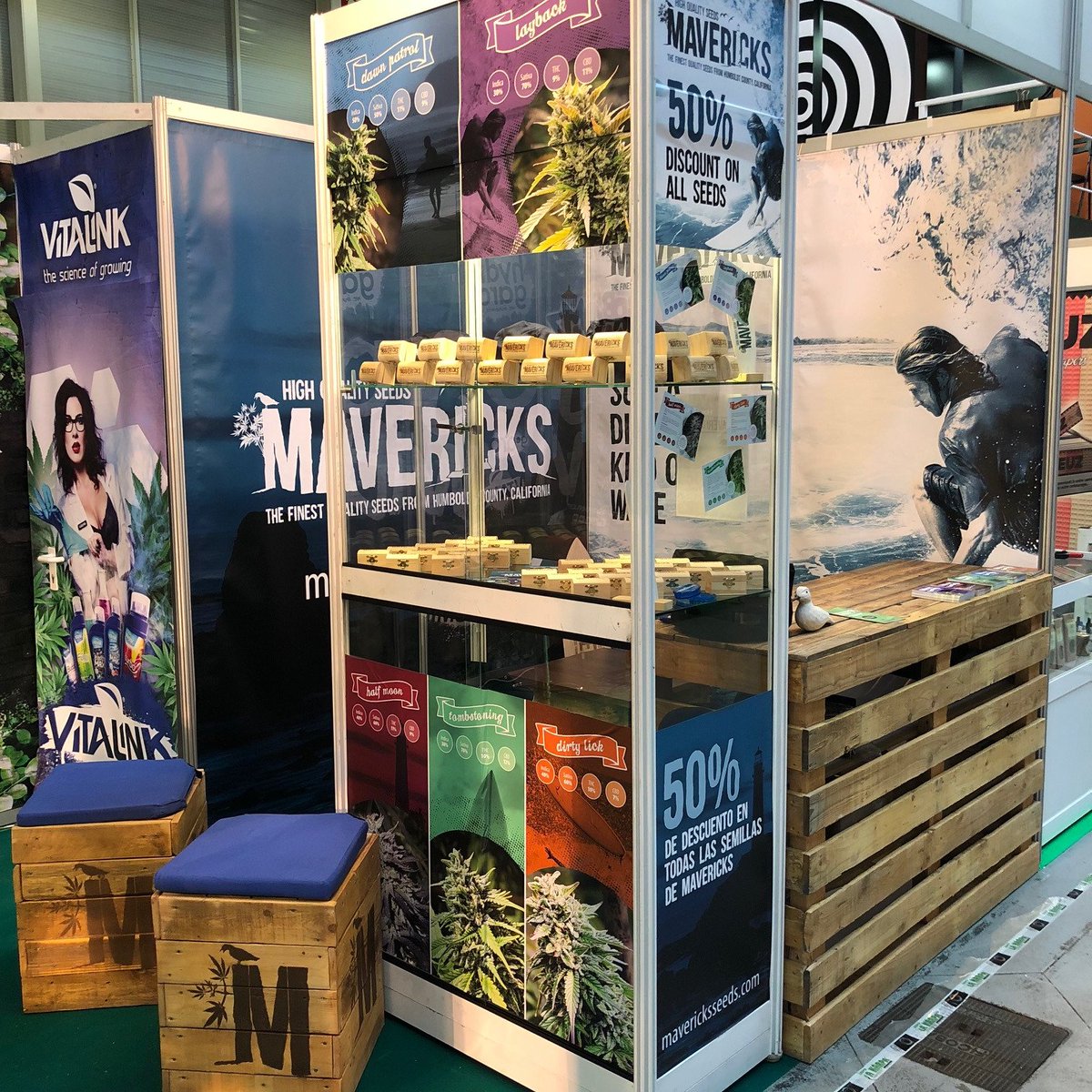 HydroGardenLtd's tweet photo. All set up and ready to go @expogrowirun ! Come visit us on stand C406, along with friends @MavericksSeeds. #exhibition #expogrow #irun #LUMii #VitaLink #GoGro #Aimbomz #HydroGarden https://t.co/sy11iEm3QA