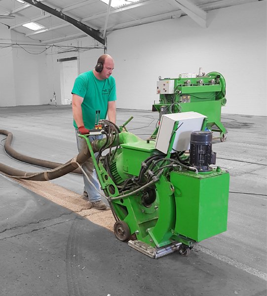 ThePrepGroup's tweet photo. We were contracted to prepare 1940m2 of old #concrete ready for #painting, first we removed 10mm of oil crud with 250 Grinder & a PCD plate. Next to ensure the paint is to adhere, we cleaned the surface using our 400 #Shotblaster 🖌️ https://t.co/DtfBc42SNW
