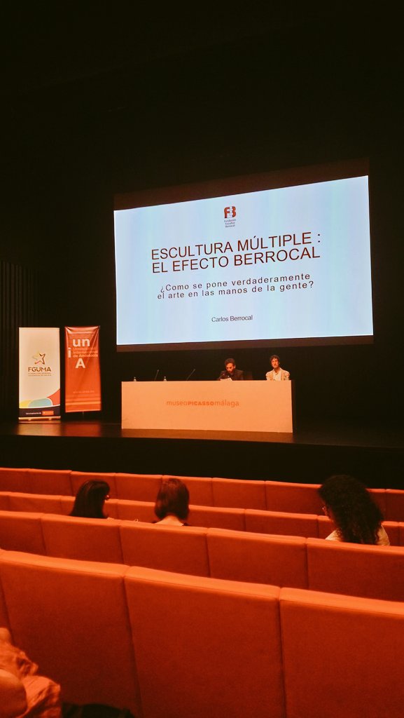 FEberrocal's tweet photo. Ayer hemos presentado en el @mPICASSOm la obra de Berrocal en el seminario "el Arte Mecánico, dejar de ser original"
Tenéis hasta este domingo 16 para disfrutar la fantástica exposición de Warhol y ver el retrato que Andy quiso hacer a Berrocal por su afán de democratizar el Arte https://t.co/M7xU1Mgt51