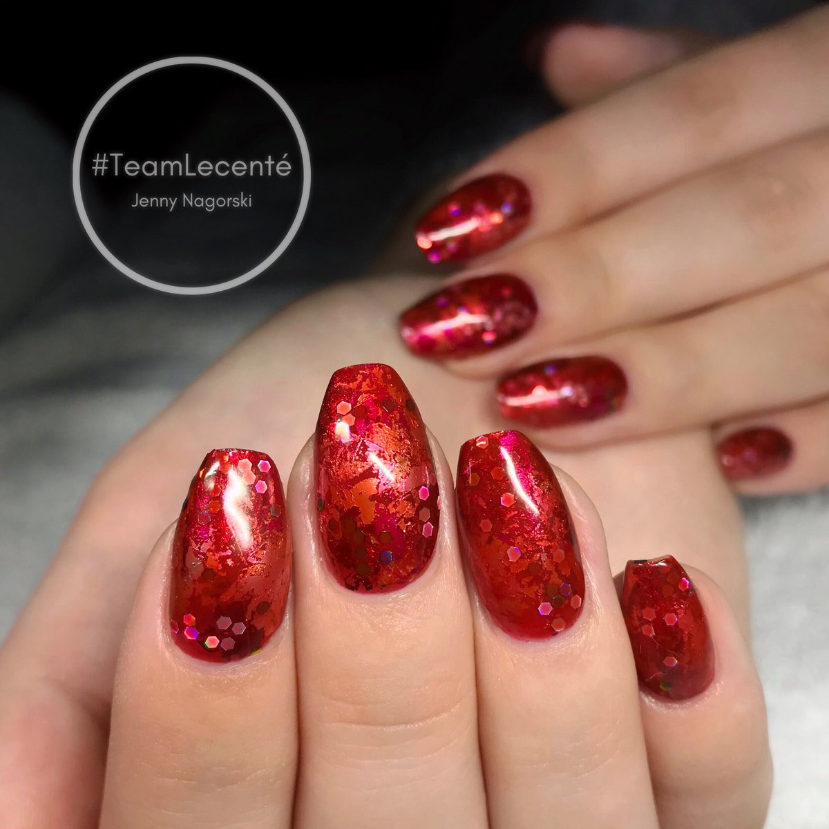An Autumn #Lecenté Foil Sandwich with #CNDShellac 🍂🍁🍂 #nailgoals #autumnnails <a href="/lovelecente/">Lecenté™</a> <a href="/SweetSquared/">Sweet Squared</a> <a href="/CNDWorld/">CND</a> <a href="/ScratchMagazine/">Scratch</a>