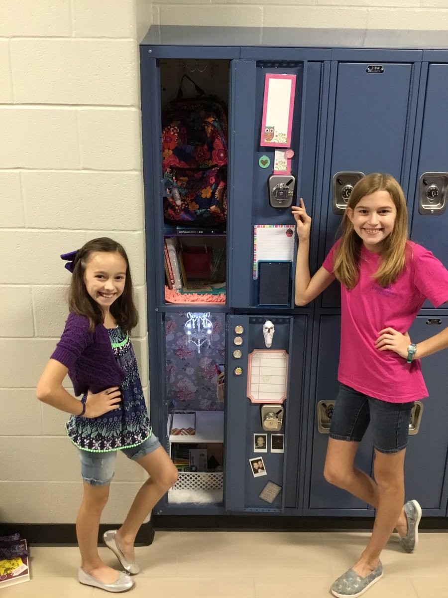 MrsMcDaniel5's tweet photo. Happy Fri-YAY! #lockergoals #ClarkConnects https://t.co/WBdbO3i8Gt