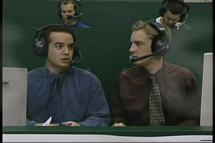 AustinKellerman's tweet photo. UNT throwbacks. Student reporter days at @ntTV_News.
Let's see yours @MikeIrwinPTN!
#ItsNotEasyBeing https://t.co/Z7UgBcMNP1