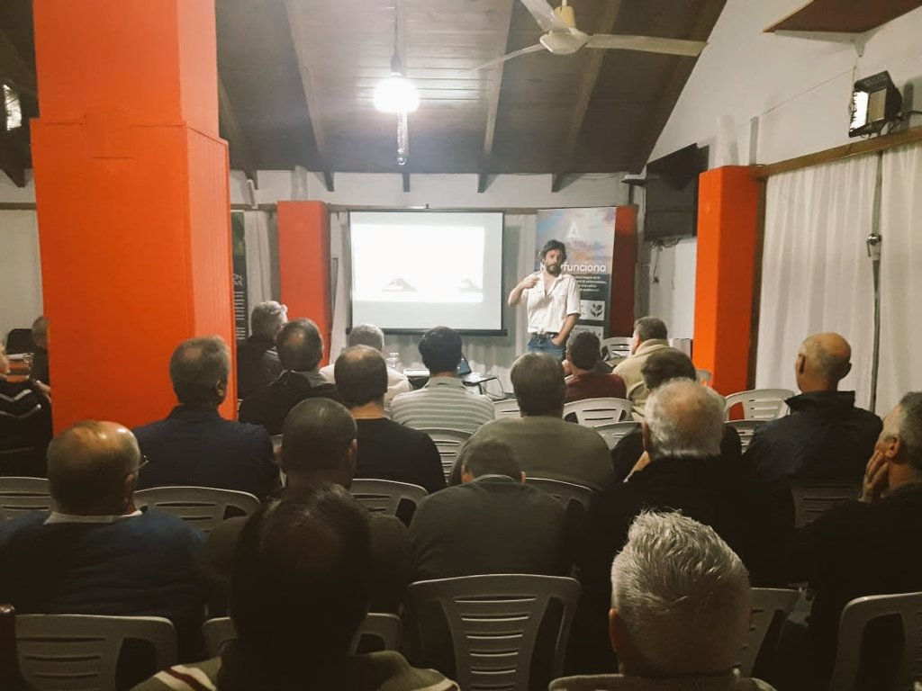 AdamaArgentina's tweet image. #AcadiaBio llega a cada rincón. Comienza un ciclo de Peñas para que conozcas de primera mano, los alcances de esta Solución Adama con tecnología antiestrés. Aquí las imágenes de la primera experiencia en #MariaJuana . Gracias por acompañarnos!