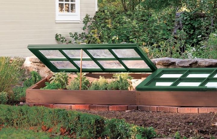 blogboy2's tweet image. How people that live in cold areas plant a garden #ColdFrame

thisoldhouse.com/how-to/how-to-…  via @Naomiwestgard