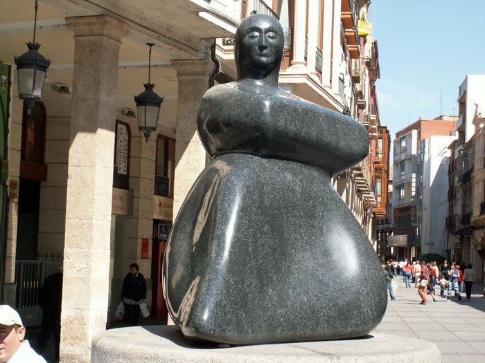 Me hace gracia lo de #UnCachaloteEnMadrid. En Palencia tenemos uno desde hace años en plena Calle Mayor y no damos tanto la barrila: