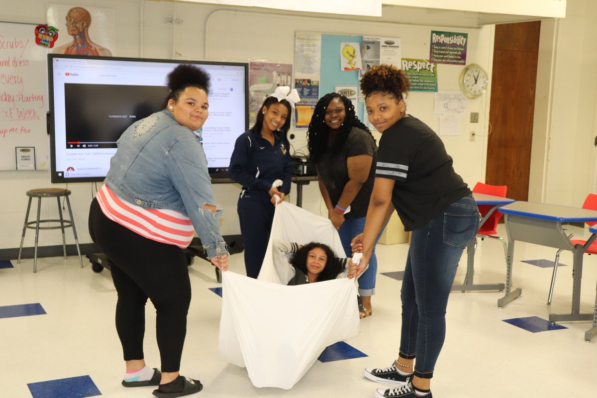 dmtcsc's tweet photo. Health Science I students learned about body mechanics to safely practice the 2 person carry, transfer, and evacuation skills. #DMTC50Strong #DMTCHealthScience #MrsWilhelm https://t.co/5x1ggMd0j5
