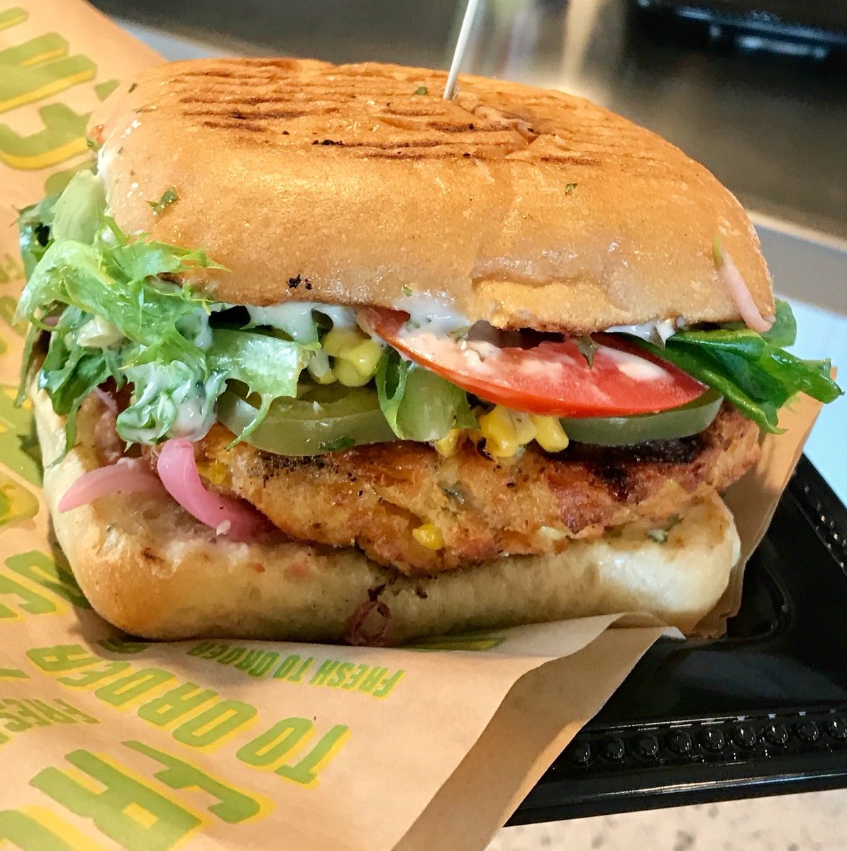 indyfto's tweet photo. Another great day in Indy!  Reward yourself with a fantastic lunch from @indyfto. Made-from-scratch Chicken Tenders, Panini Sandwiches, Salads and tasty Entrees.  Enjoy our Custom Beverage Bar.  We also have the BEST Peanut Butter Cookies in town....TRY ONE! https://t.co/dPC5OdXYuH