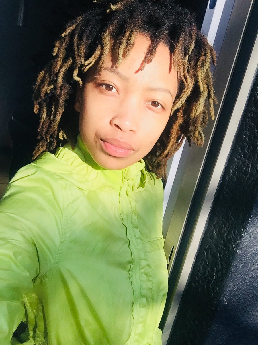 WeAreSunnybunch's tweet photo. I'm a blessed man to be able to call a woman like Sunflower (@SewelaNjana) mine, who happens to be one of the #smartest #mostcapable #loving #ambitious #GodFearing #wisest #beautiful women I know. I am a blessed man - Honeybunch (@dubmeclassic) #Unpose https://t.co/fg8zjCKML9