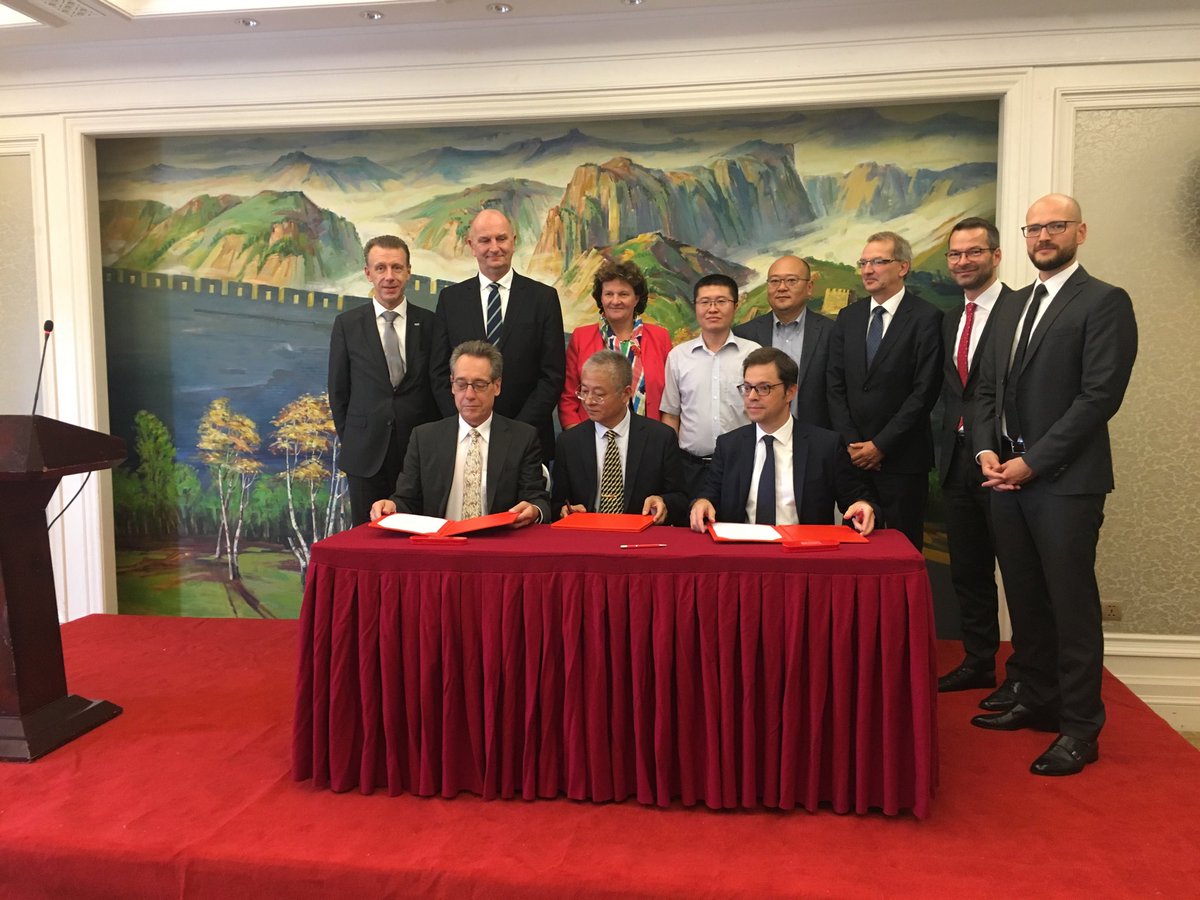 #Power2Hydrogen Anlage in China wird errichtet. Vereinbarung im Beisein von #Ministerpräsident Woidke und #DWV Präsident Diwald unterzeichnet.
