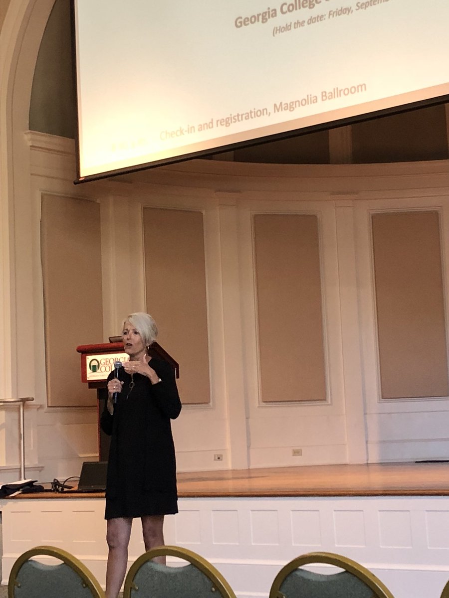 opherlee's tweet photo. Learning about the dangers of not having bed rails on lofted beds from Ms. Jacobs! #railagainstthedanger #newprofesionals https://t.co/rFBmNkuVC6