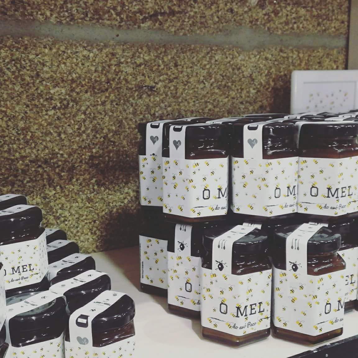 🔜 🐝 (Dulces y naturales) noticias para quienes la estáis esperando... Ya falta muy poco❗ #meldoavópaco #salud #melcru de montaña #mielcruda #dulce #eco (🤫 shhh que quede entre nos, hai pouquiña 😉)