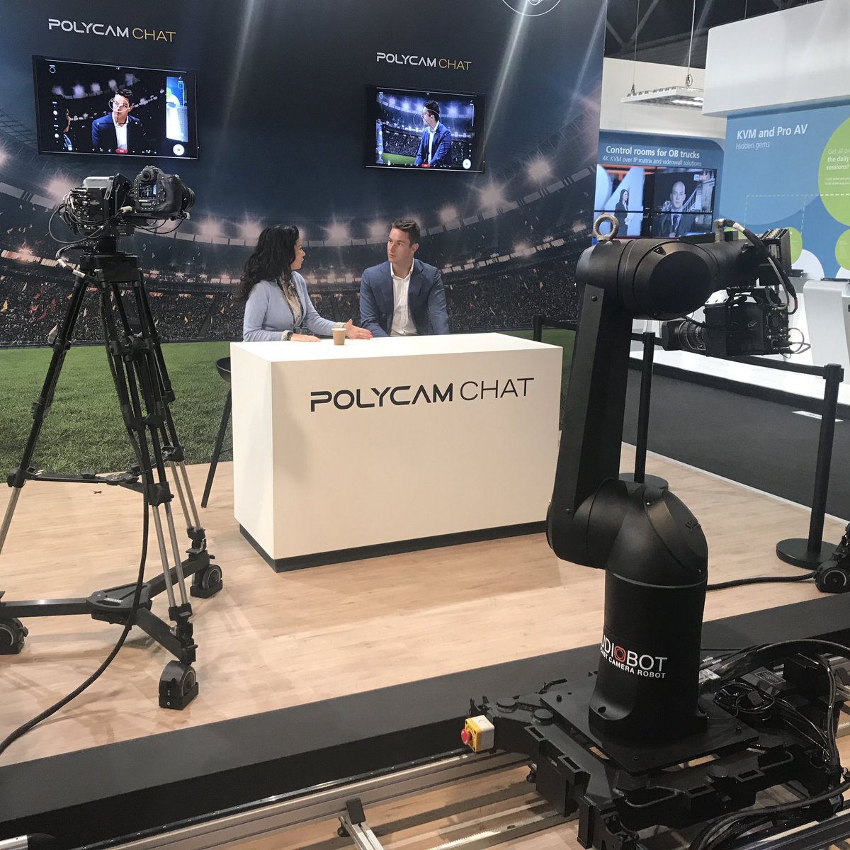 mrmoco1's tweet image. The #studiobot in action @IBCShow - drop by hall 10, D.26 for live demos #broadcastrobotics #broadcast #ibc2018 #ibc18 #motioncontrol