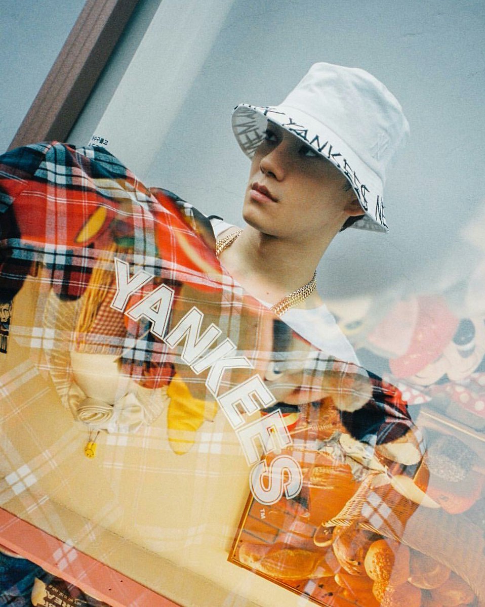 snowboltPH's tweet photo. [OFFICIAL] 180914 mlbkorea Instagram Update with #CHEN: "MLB X EXO – CHEN" (2/2)

#EXO
#weareoneEXO
#EXOPLANET 
#EXO_ComingSoon
@weareoneEXO https://t.co/CWYAANjzUn