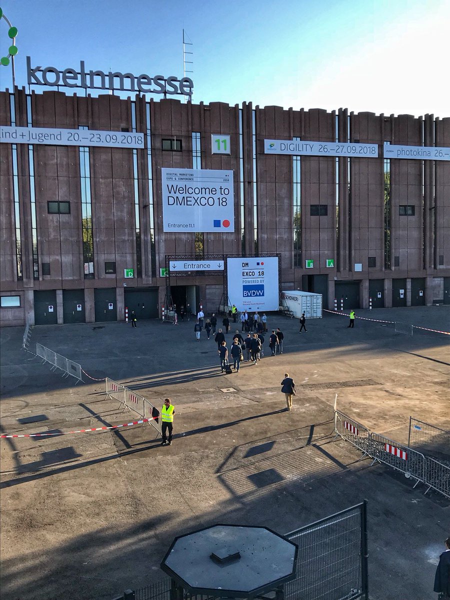 Eccoci presenti al #DMEXCO18!
Terminati due bellissimi giorni a Colonia, con Davide, in occasione dell'evento sul digital marketing!