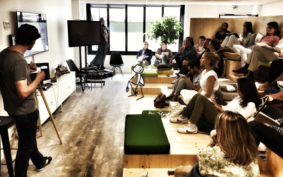 elyxyak's tweet photo. ELYX de retour sur les bancs de l’institut des Futurs souhaitables, chez #UbinnovationLab https://t.co/6dOAVw1N5D