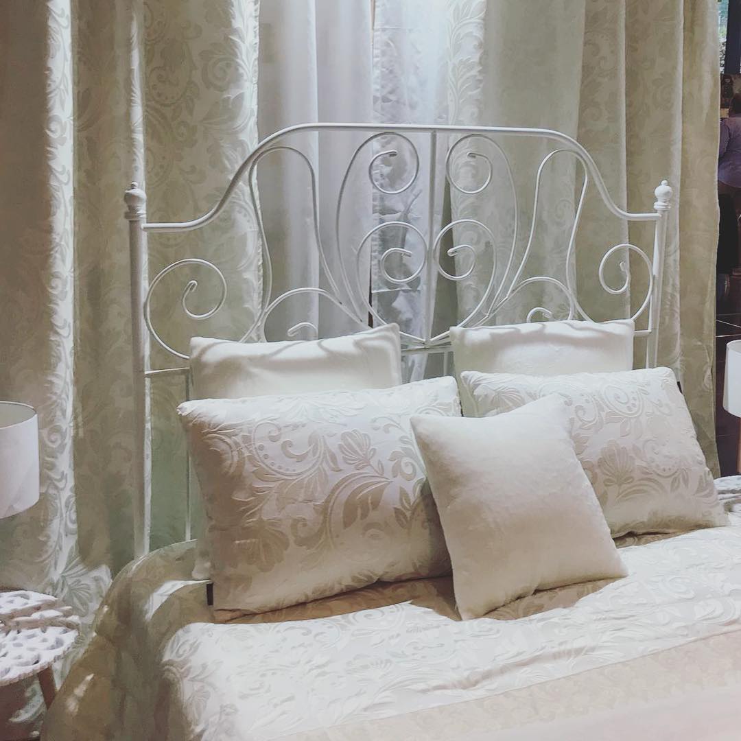 Aún puedes descubrir nuestra colección de hogar. Te esperamos en HTP Hall 1-Stand 19.
 
 There is still time to discover our Home Collection. Visit us at HTP Hall 1-Stand 19.
 
 #home #instadecor #tapiceria #decoracioninteriores #hometextilespremium2018  #cushion #plaid  #decor