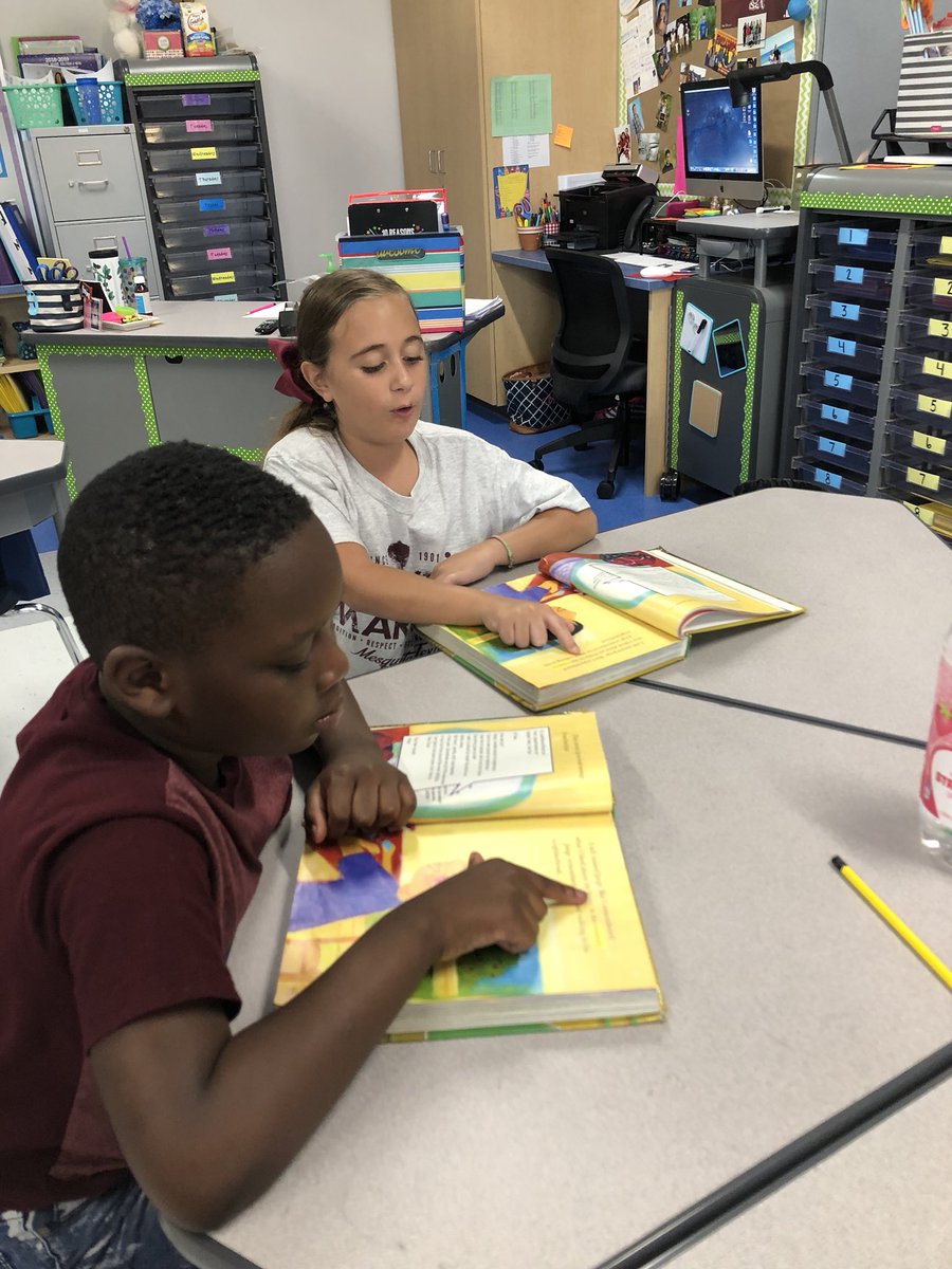 CHoening2's tweet photo. #ruthes helping each other be great readers https://t.co/wR04l3ACvM