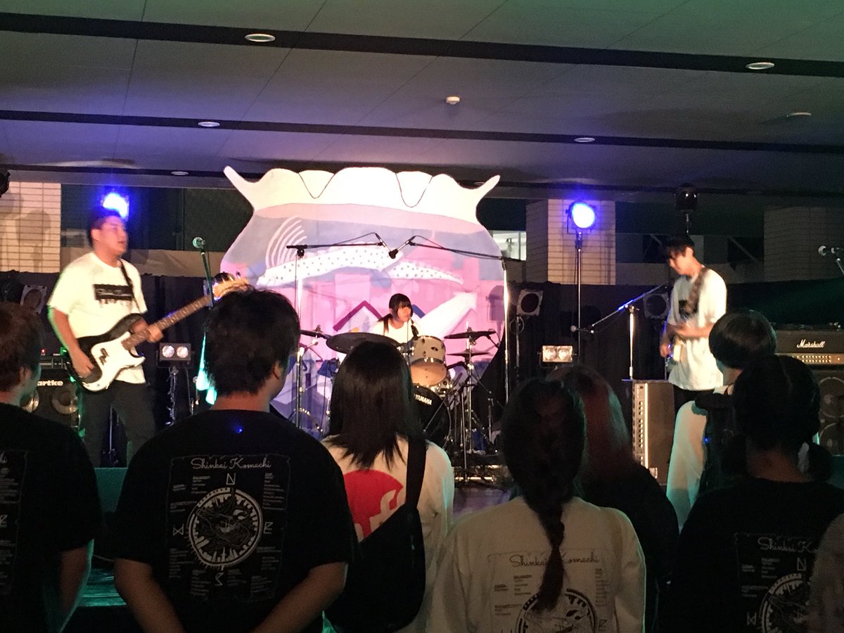 7th_2018's tweet photo. 4バンド��！ニューフォーククラブさん！はじまってます！ https://t.co/aqM1MXjgXi