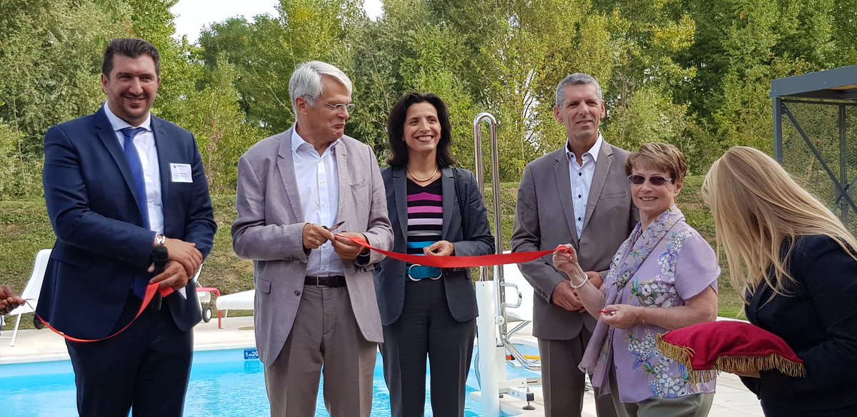 epasenart's tweet photo. Inauguration par #AudeDebreil  #ReneRethoré maire de Nandy #GregoryEustache @senioriales de la résidence #Sénioriales à #Sénart 🏡 un vrai petit village de 37 maisons &amp; 37 appartements dédiés aux #Séniors 🌳🌲 un cadre champêtre, aquatique, sécurisé &amp; convivial à  #GrandParisSud https://t.co/2asIM25eCp
