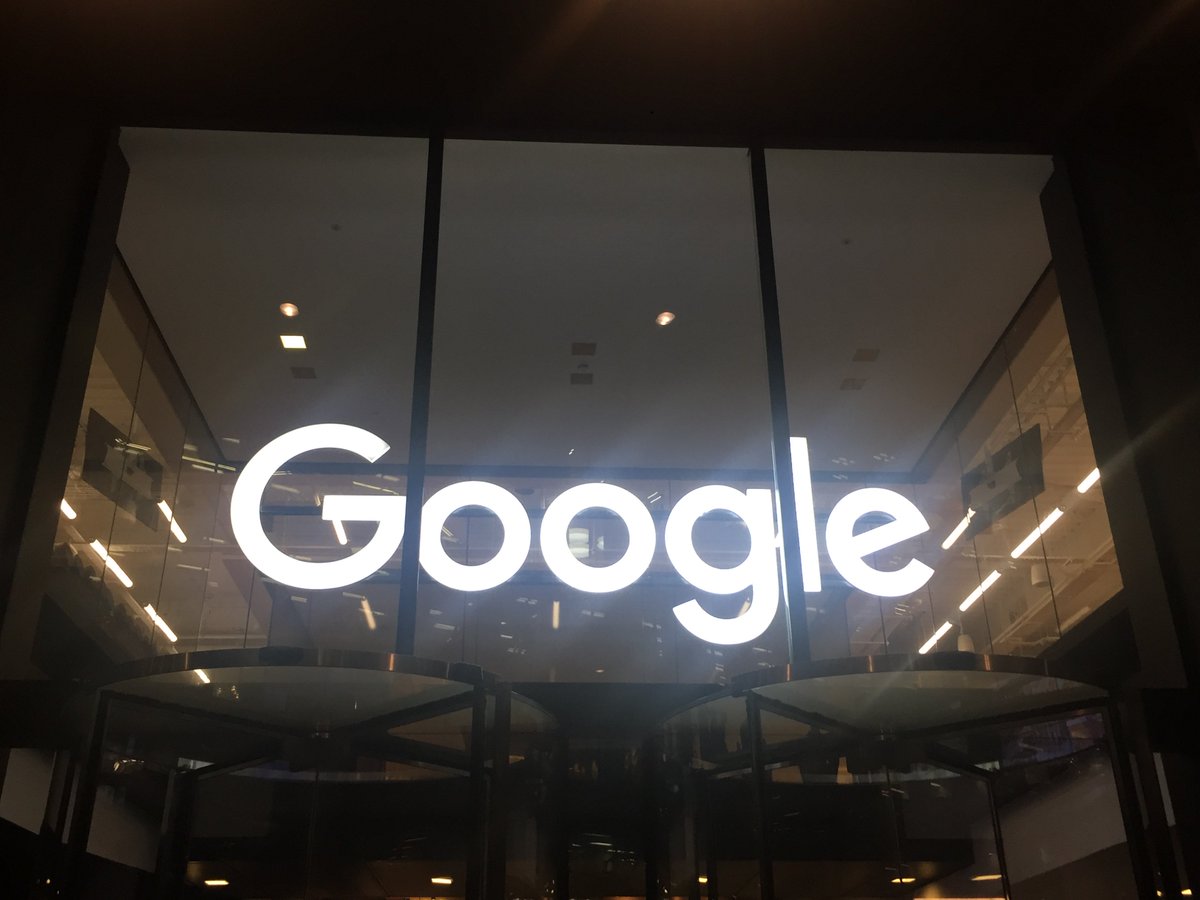 BradburyLab's tweet image. Fantastic celebration of #nextgenerationscientists with @in2scienceUK Inspiring talks from students, hosts and our own @RobertHindges in an awesome venue @DeepMindAI #getin2science #STEM @KingsIoPPN @rebecca_mck @STEMLearning_AS #publicengagement