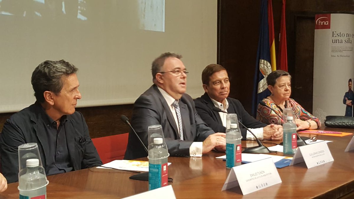 #EstaPasando: Acto de clausura de la #feriadeArquitectura con la conferencia de Antonio Ortiz. #somosUPM #nosoloingenieria